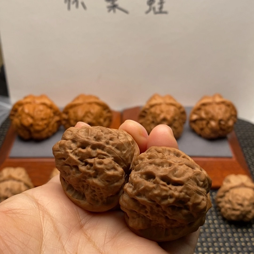 文玩核桃把件三角白茬边36左右