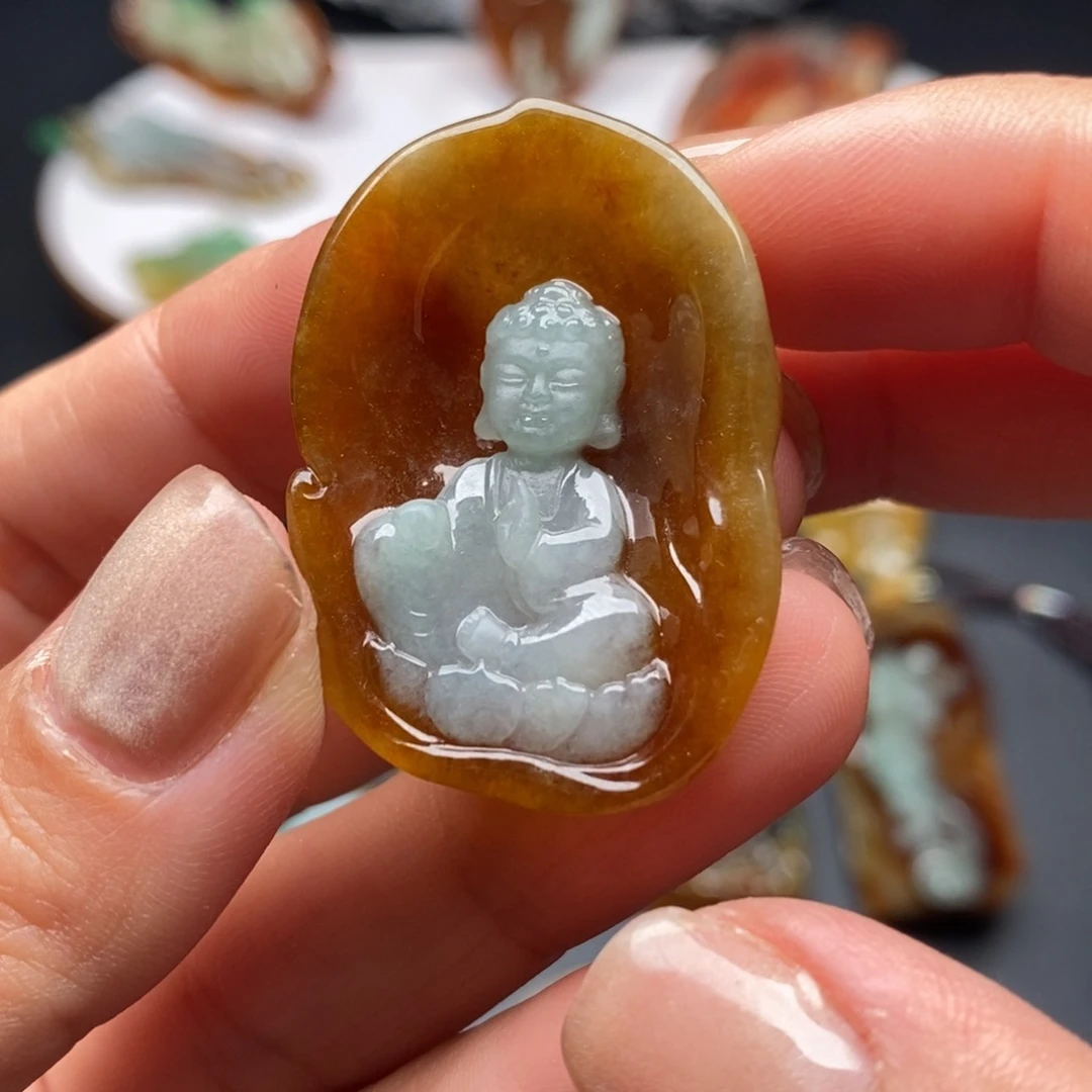 翡翠未镶嵌颈饰宝宝佛