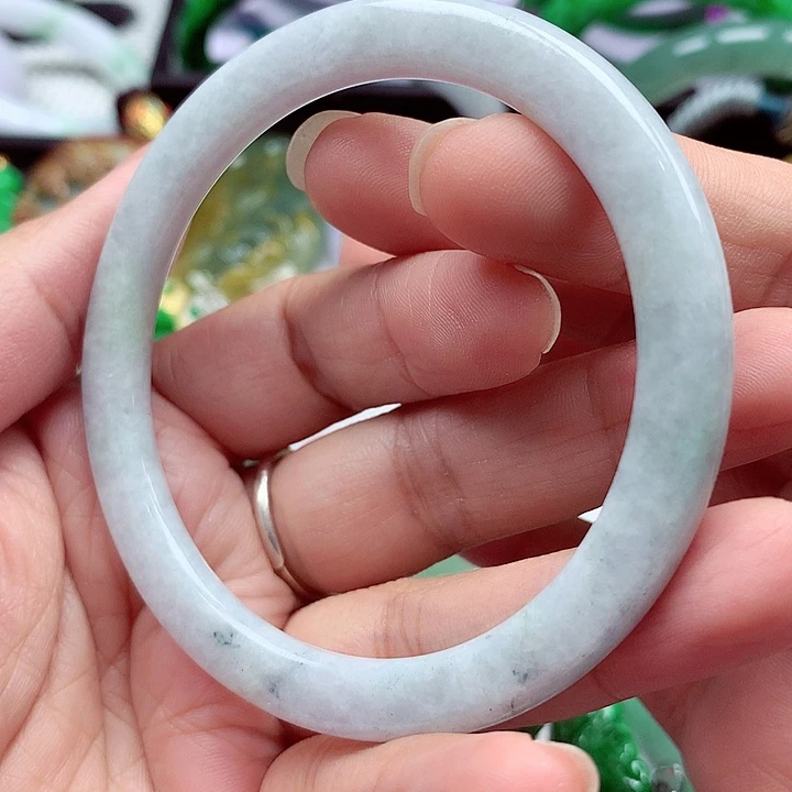 翡翠未镶嵌手镯翡翠