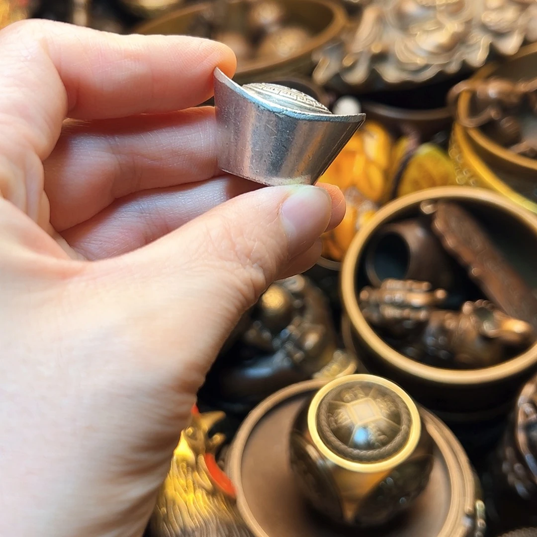 精美铜器工艺品等