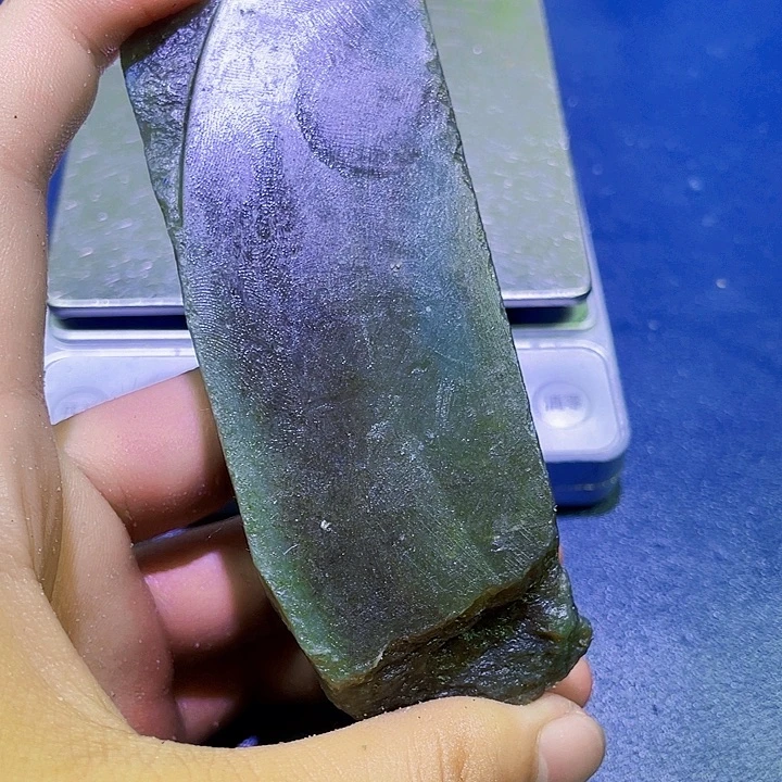 未镶嵌和田玉（糖玉）珠宝半成品