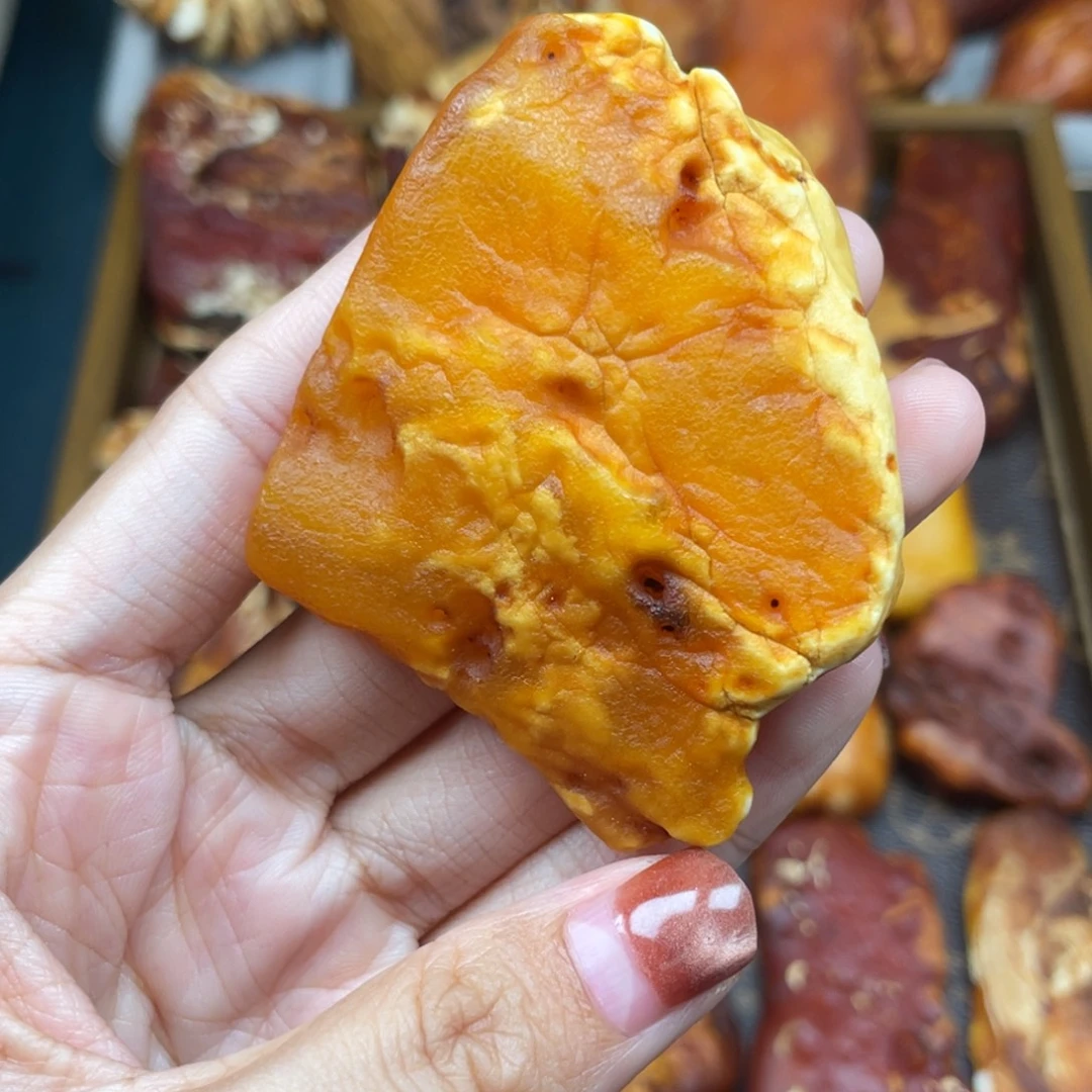 琥珀未镶嵌珠宝奇石