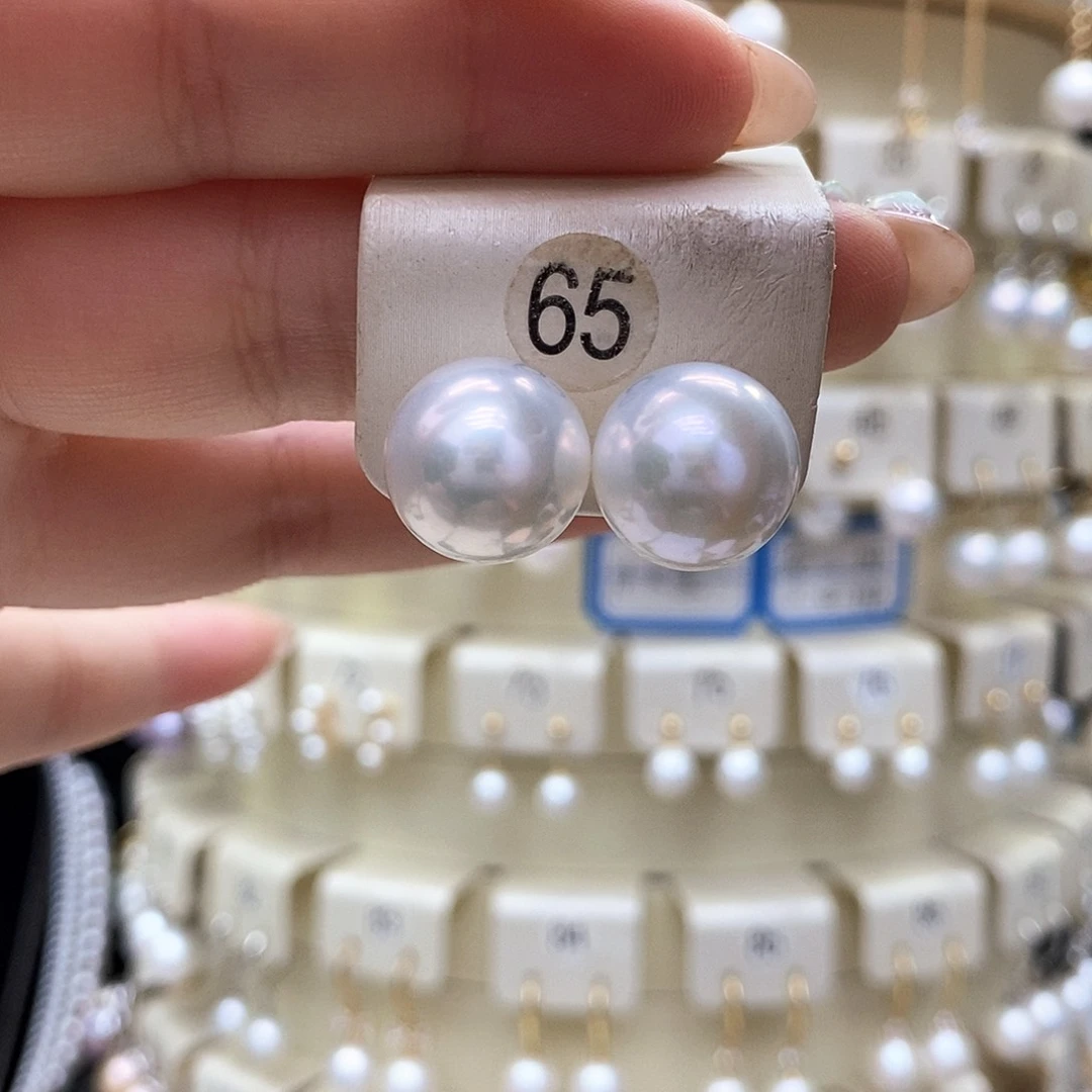 18K金镶嵌淡水珍珠耳饰