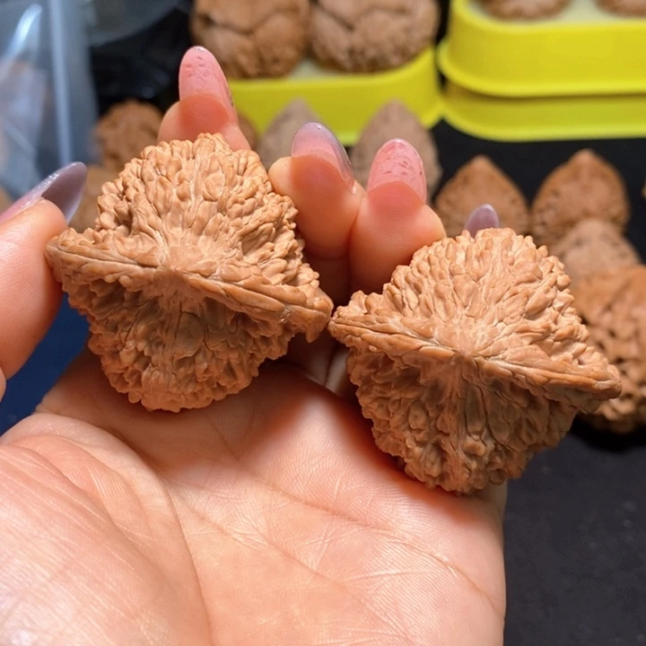 文玩核桃把件满天星全品44尺