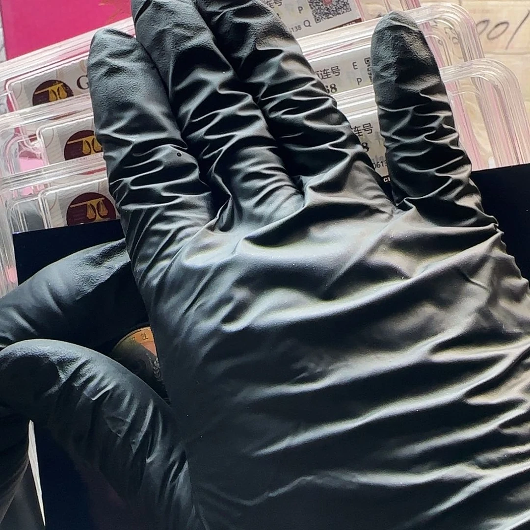 纸用****9哦哦冠三刀评级有捆印；d d