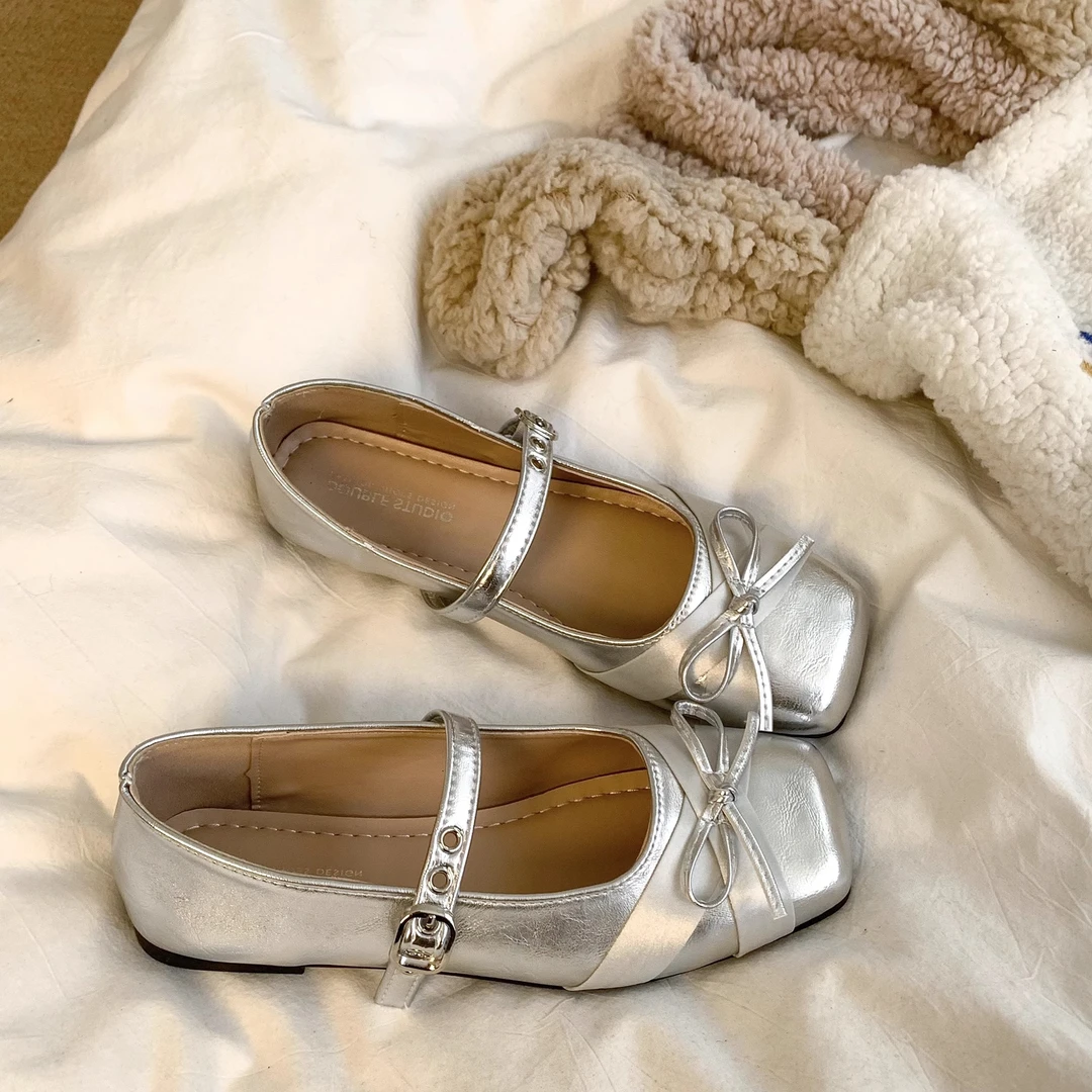 银色芭蕾风方头浅口平底单鞋女2025新款夏季配裙子复古玛丽珍鞋子