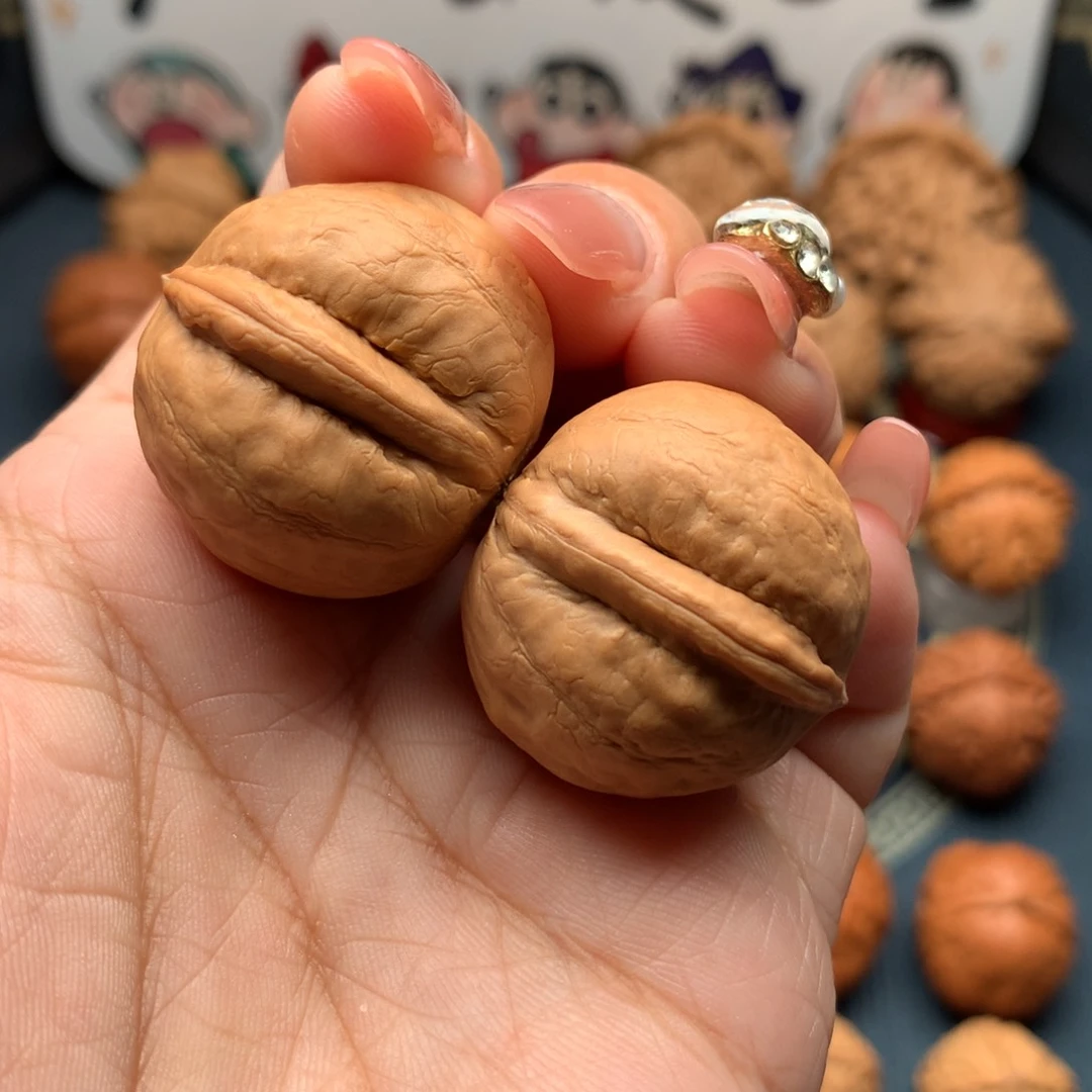 文玩核桃把件海豚