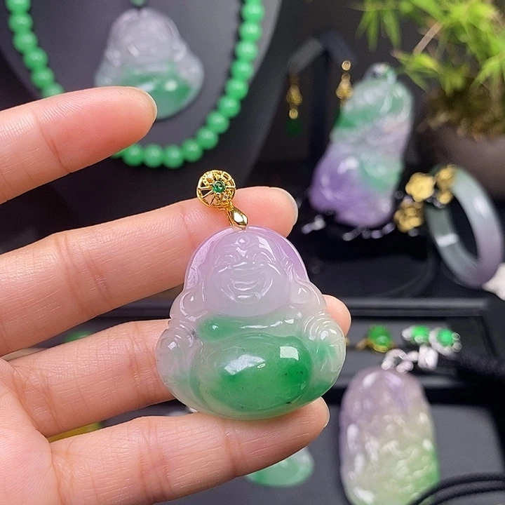 翡翠未镶嵌吊坠(赠链)
