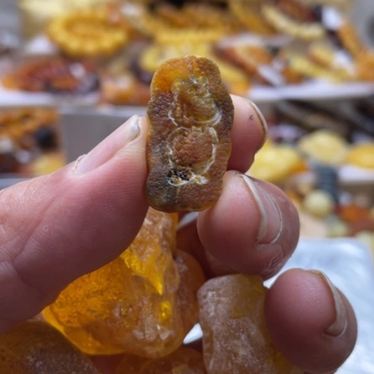 未镶嵌蜜蜡手串吊坠