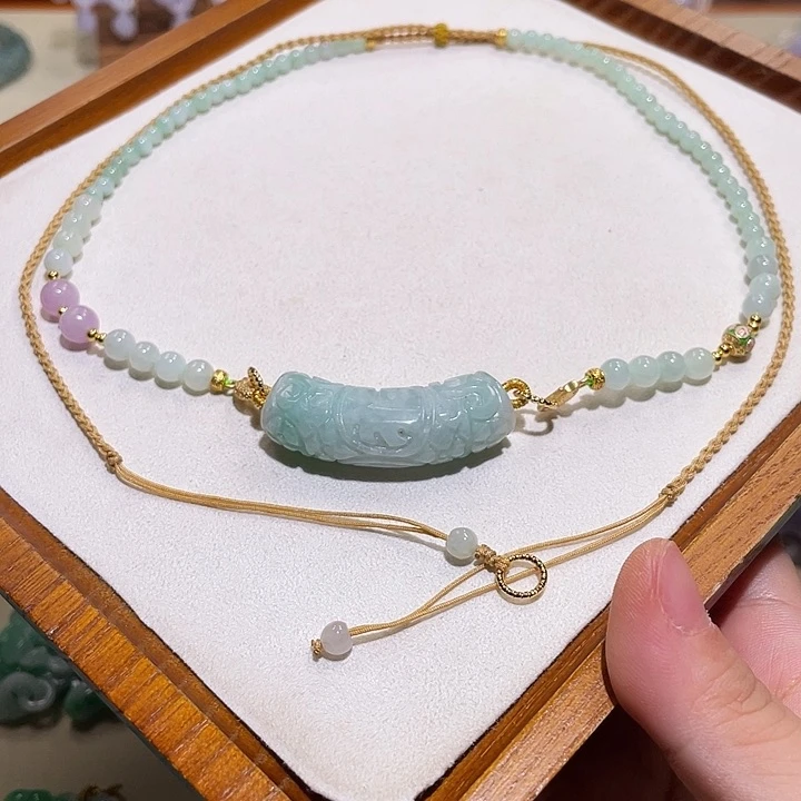 翡翠未镶嵌颈饰翡翠吊坠