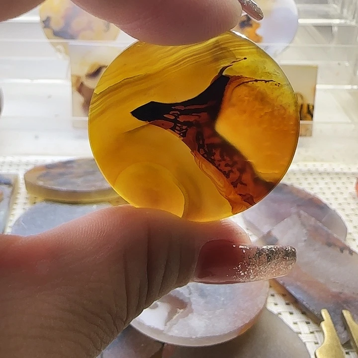 玛瑙/玉髓未镶嵌珠宝奇石