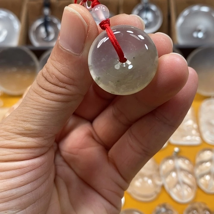 石英质玉吊坠未镶嵌