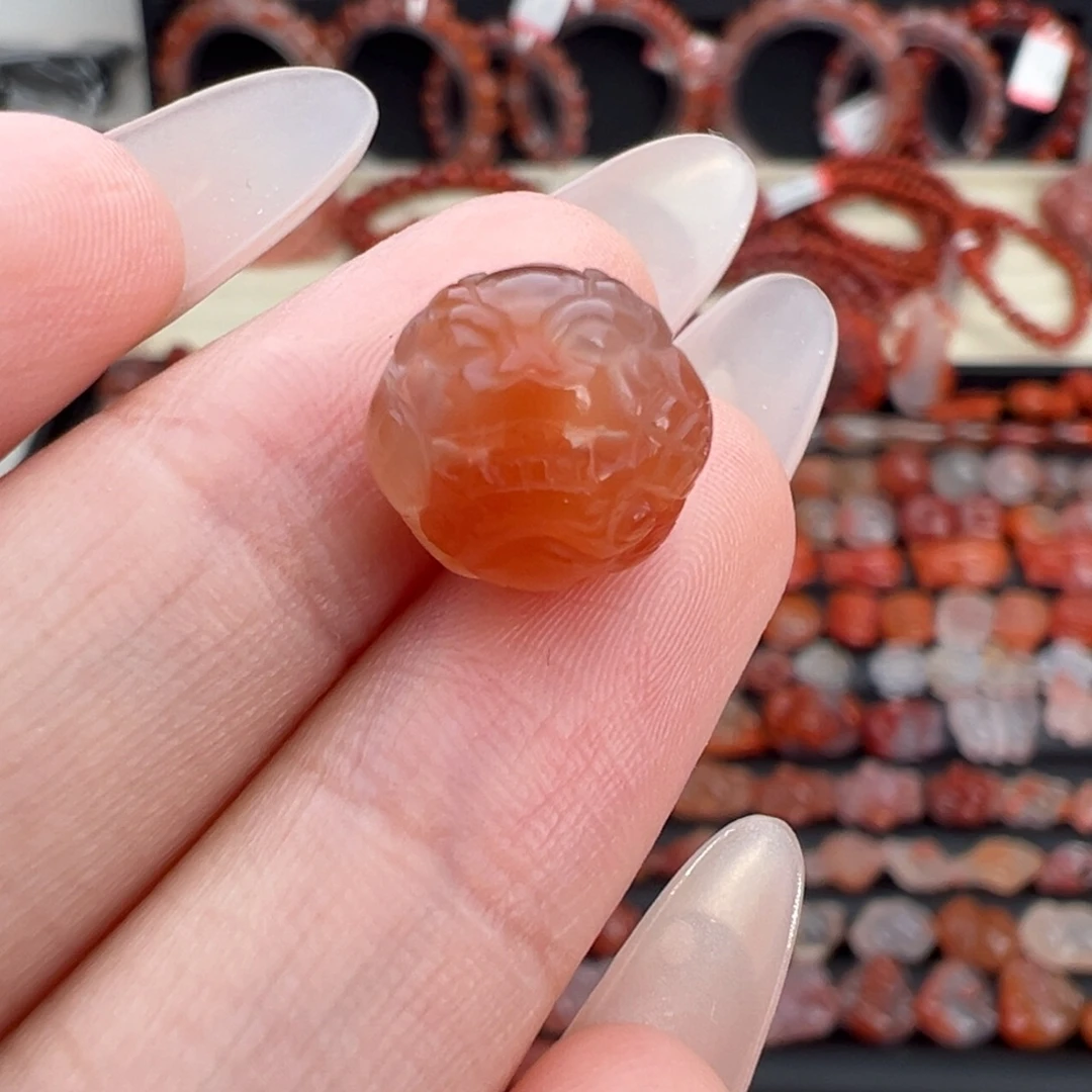 南红玛瑙未镶嵌颈饰貔貅圆珠