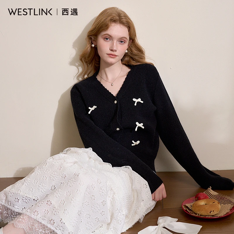 43578甜美可爱蝴蝶结V领针织衫女2024秋冬日常休闲短款开衫外套