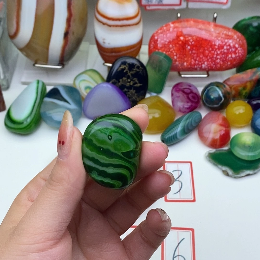 玛瑙/玉髓未镶嵌珠宝奇石