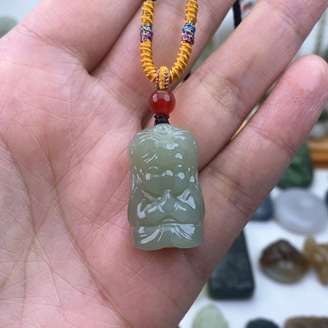 和田玉未镶嵌颈饰