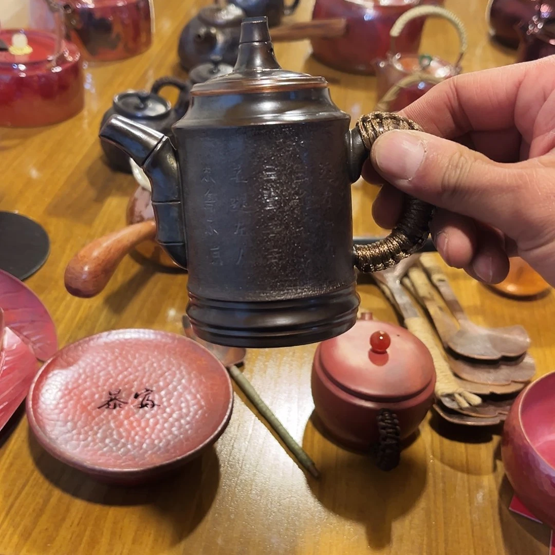 竹节嘴小泡壶新手工锻打工艺