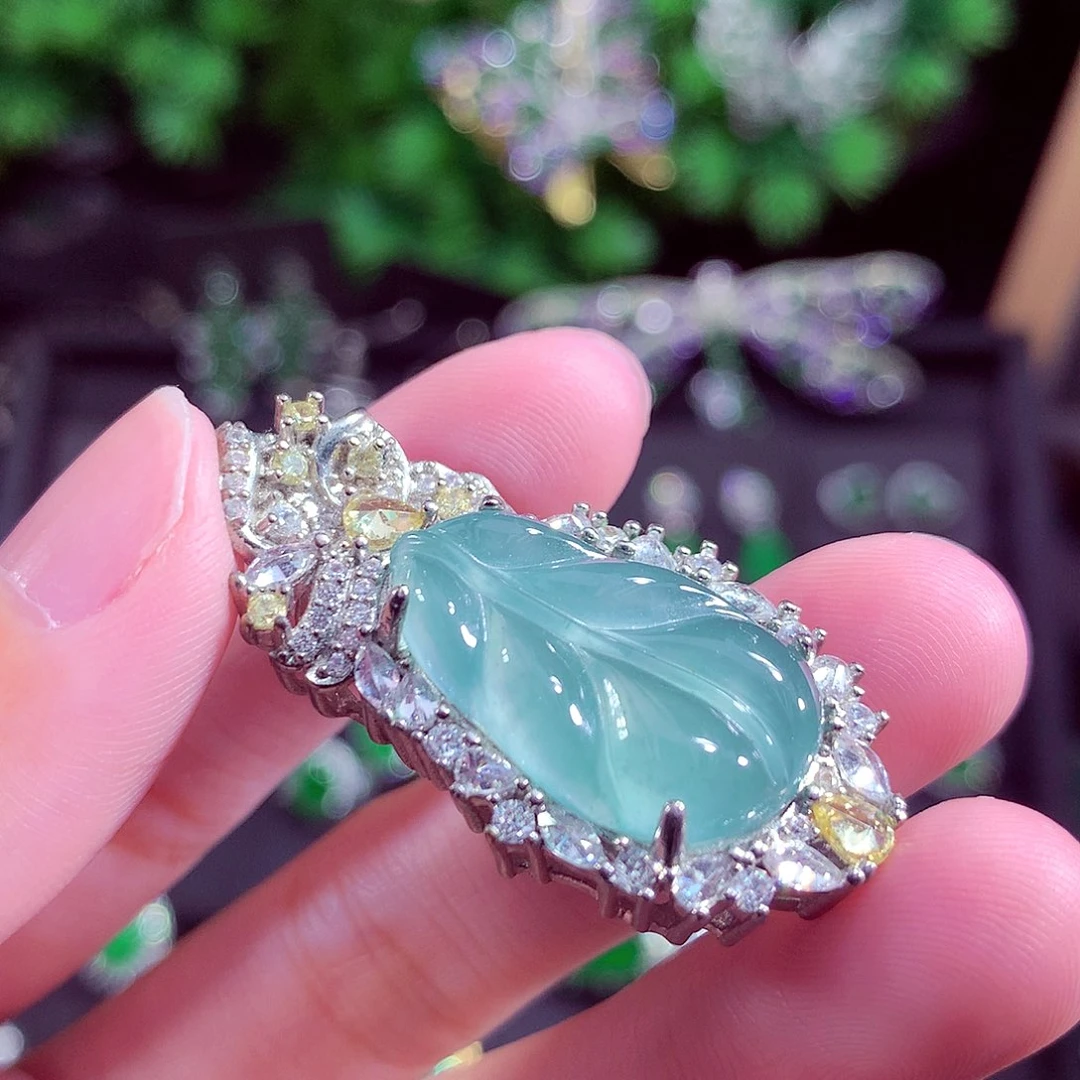 颈饰未镶嵌翡翠天然