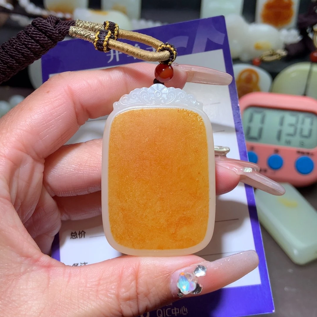 和田玉挂件未镶嵌利****术