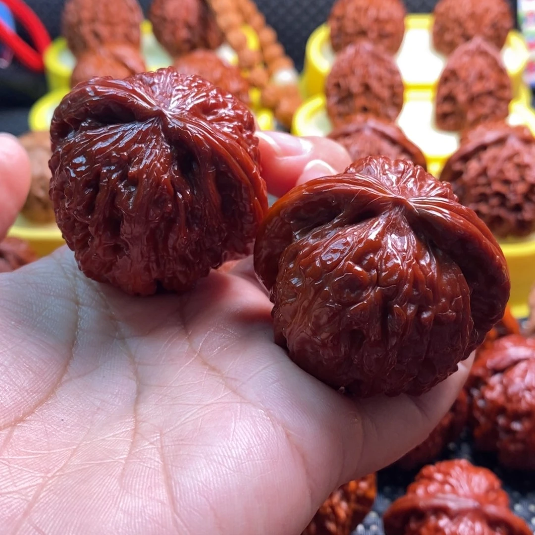 文玩核桃把件白狮子