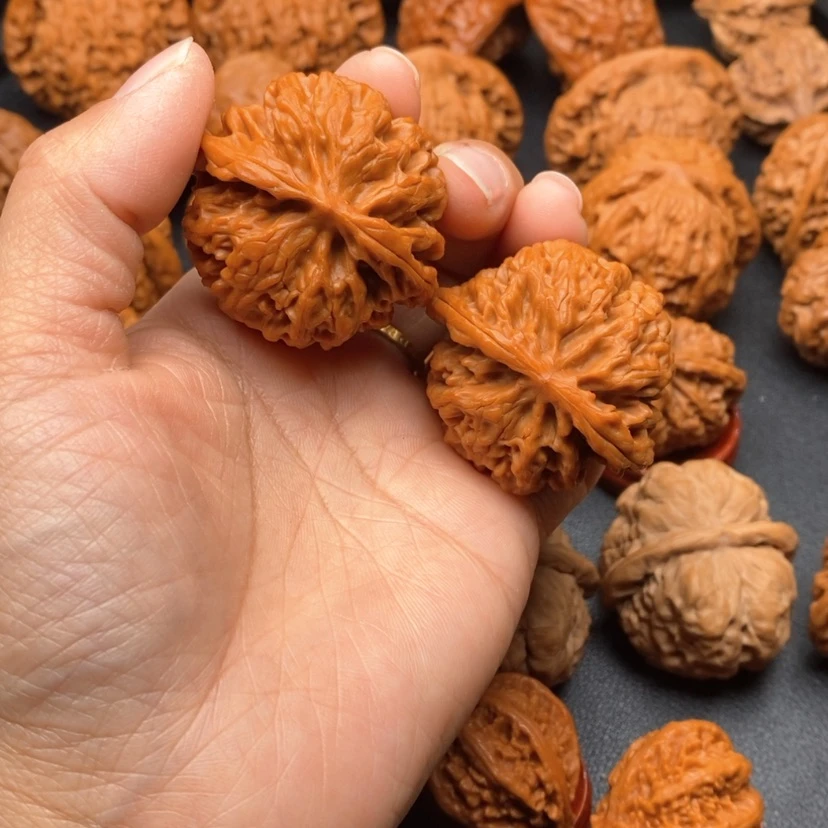 【闪购商品】文玩核桃把件抖**缘核桃