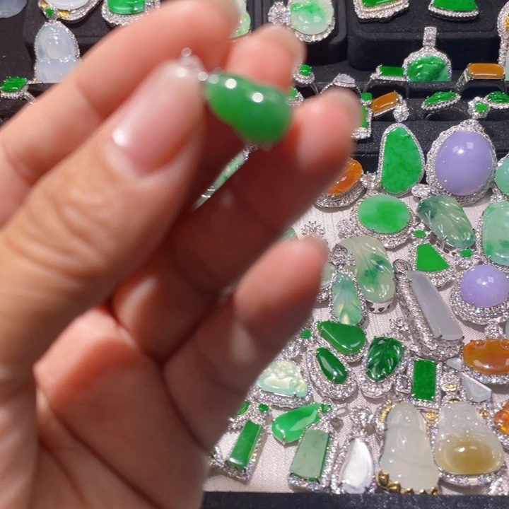 翡翠银S925镶嵌颈饰精品