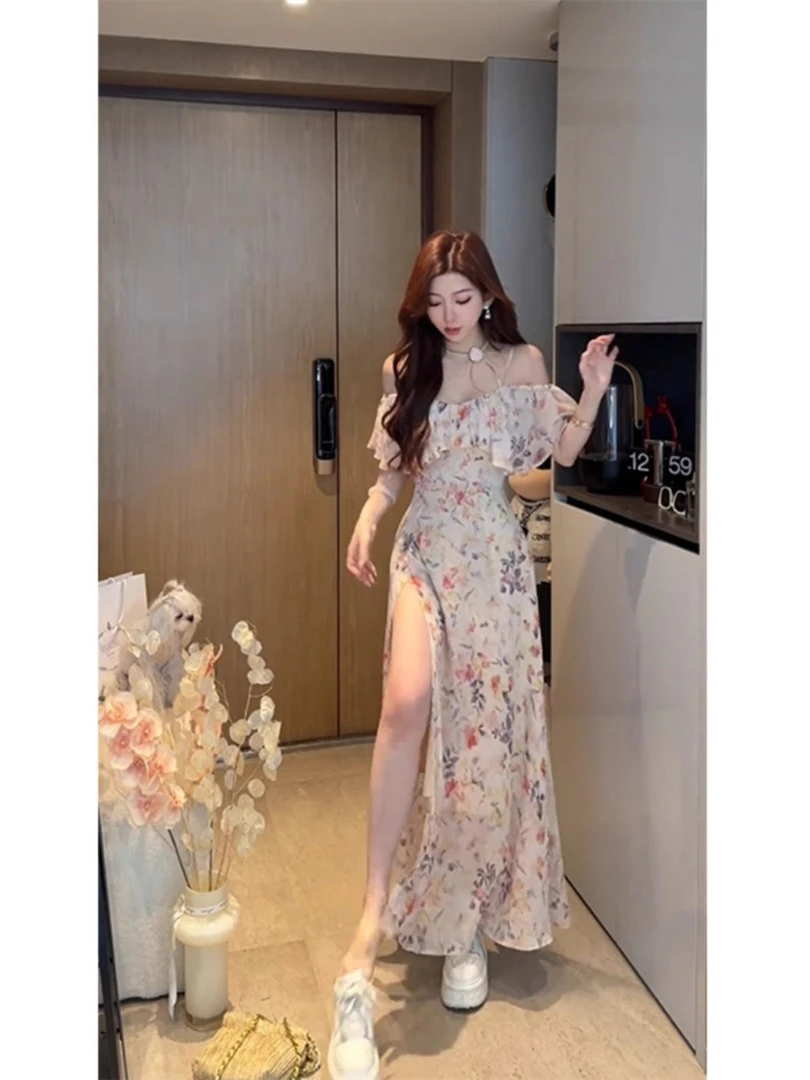 茶歇法式绝美一字肩碎花吊带连衣裙女夏季新款超仙森系仙女长裙子