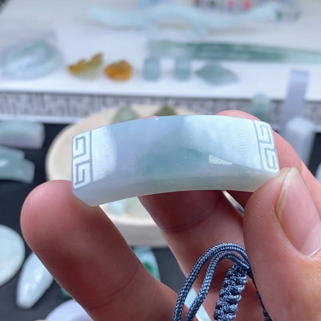 成****翡翠未镶嵌颈饰天然翡翠