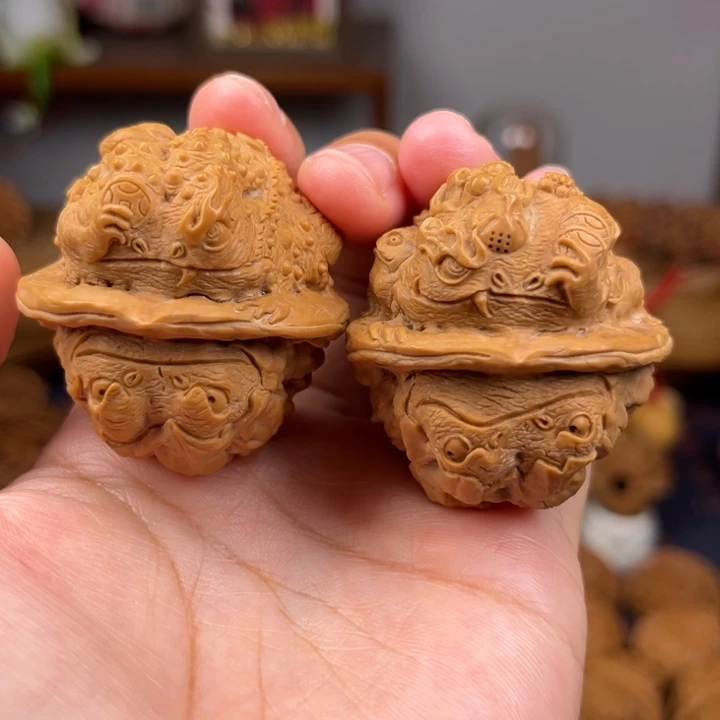 核桃把件财色双收