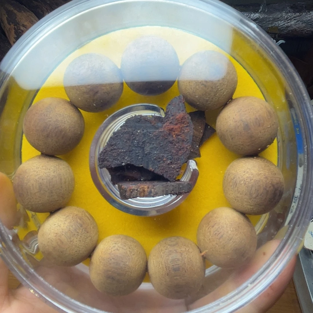 用***9降真香黄白油手串一条