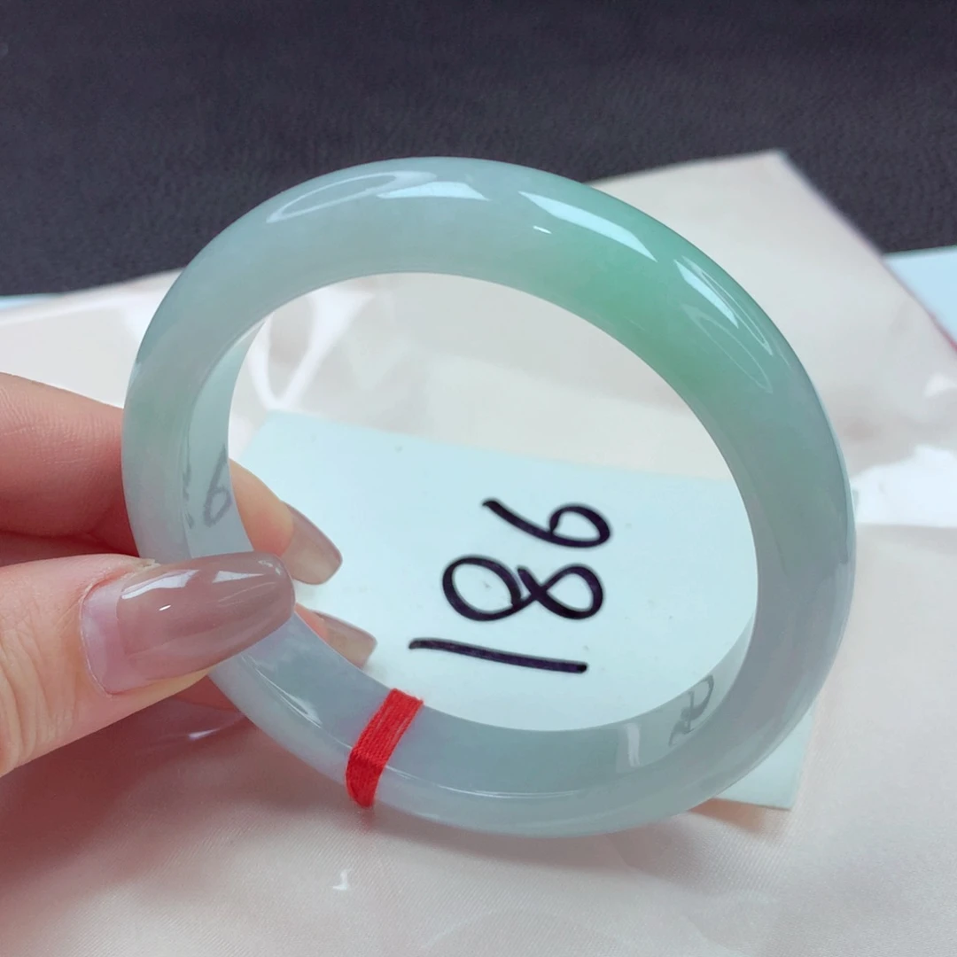 翡翠手镯未镶嵌手镯59