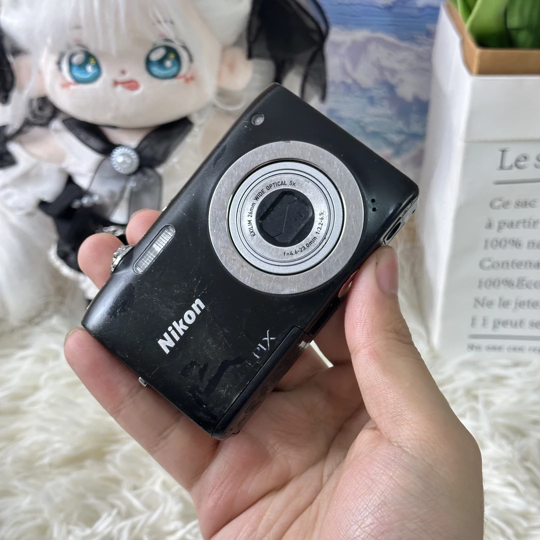 8新 Nikon/尼康 福利尼康s2600色彩感好1400万像素带配件外观掉漆