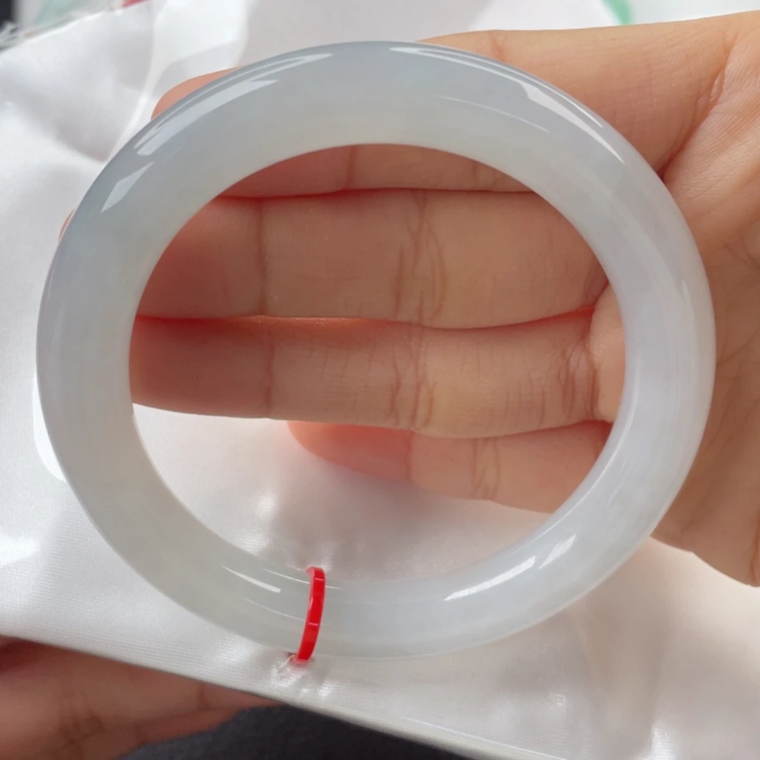 翡翠手镯（圆镯）未镶嵌57-58圈