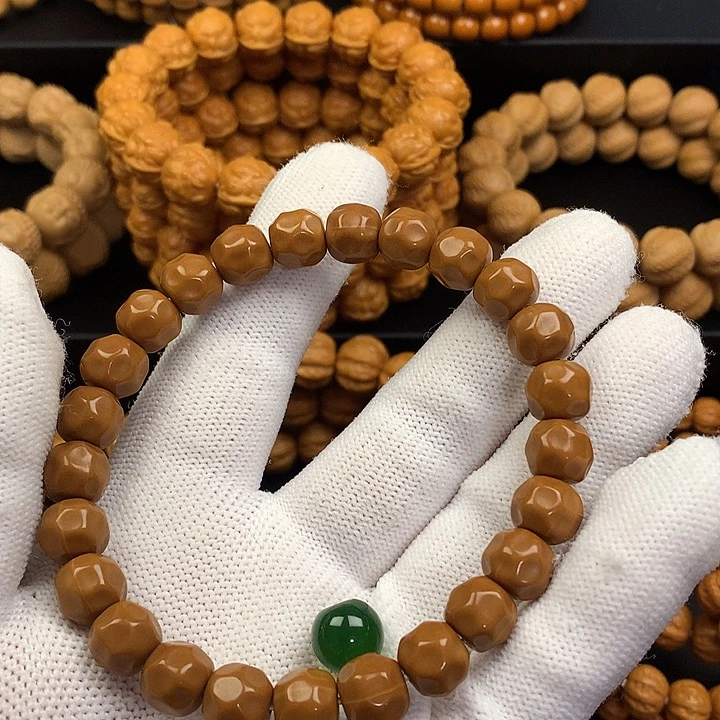 劉***手猴头核桃手串猴头