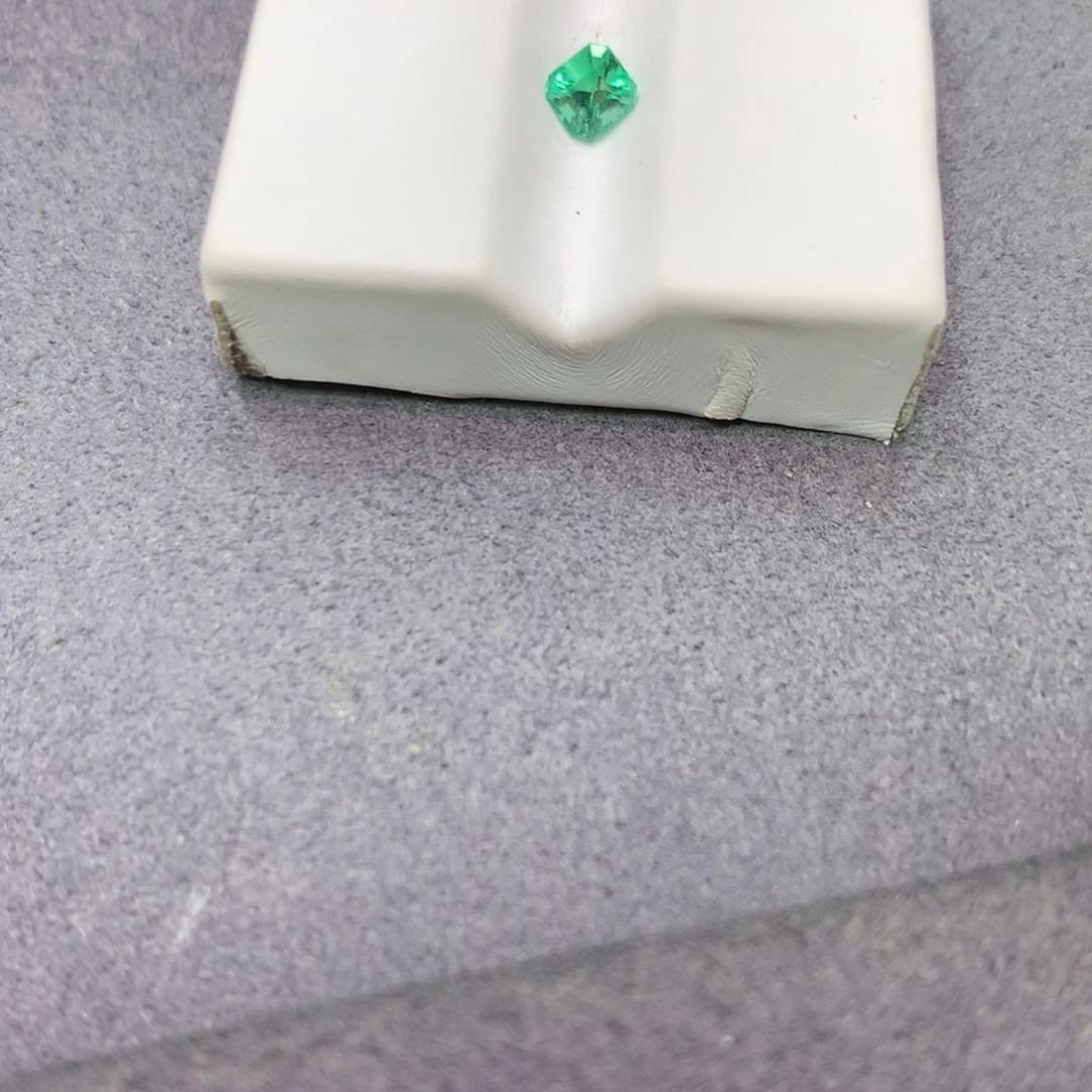 裸石未镶嵌祖母绿0.2ct 21