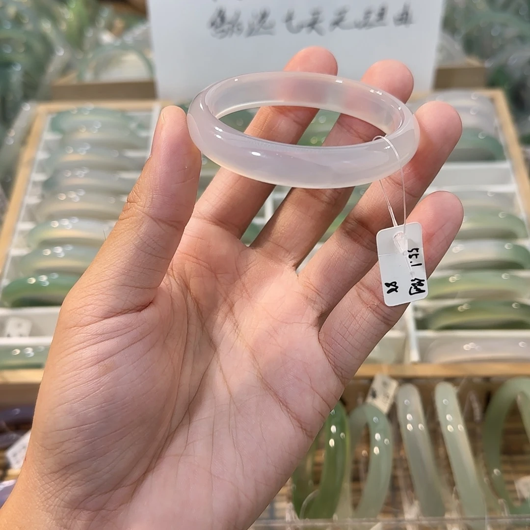 玛瑙/玉髓未镶嵌手镯圈口55.1