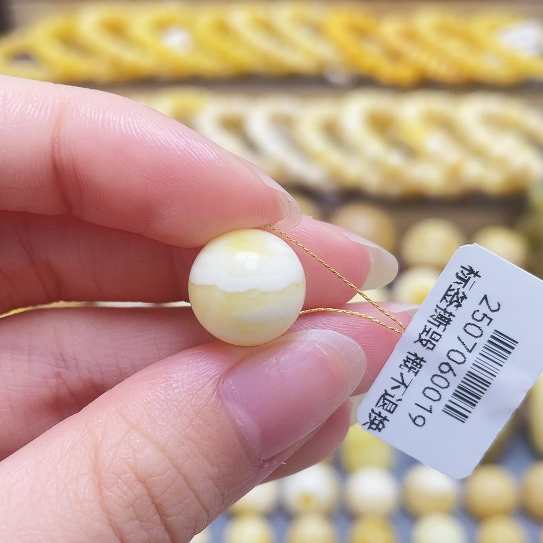 未镶嵌琥珀裸石12.5mm圆珠微瑕