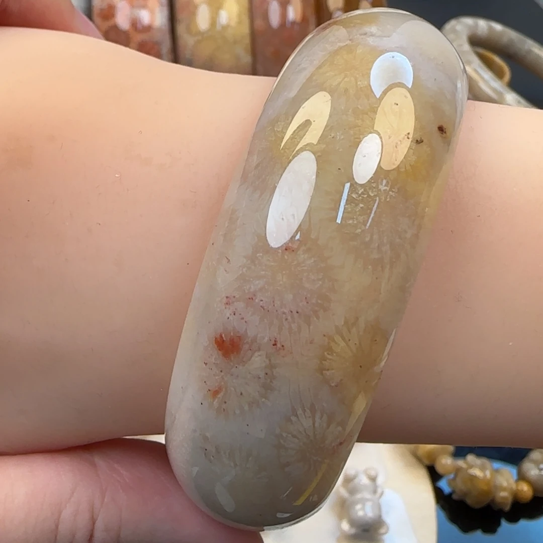 硅化珊瑚（珊瑚玉）未镶嵌手镯55-57圈