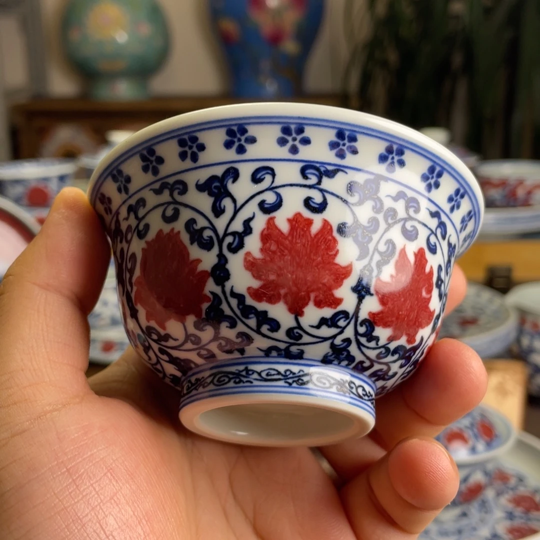 釉里红缠枝莲压手杯线条版