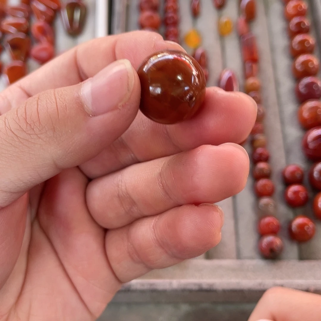 南红玛瑙珠子未镶嵌