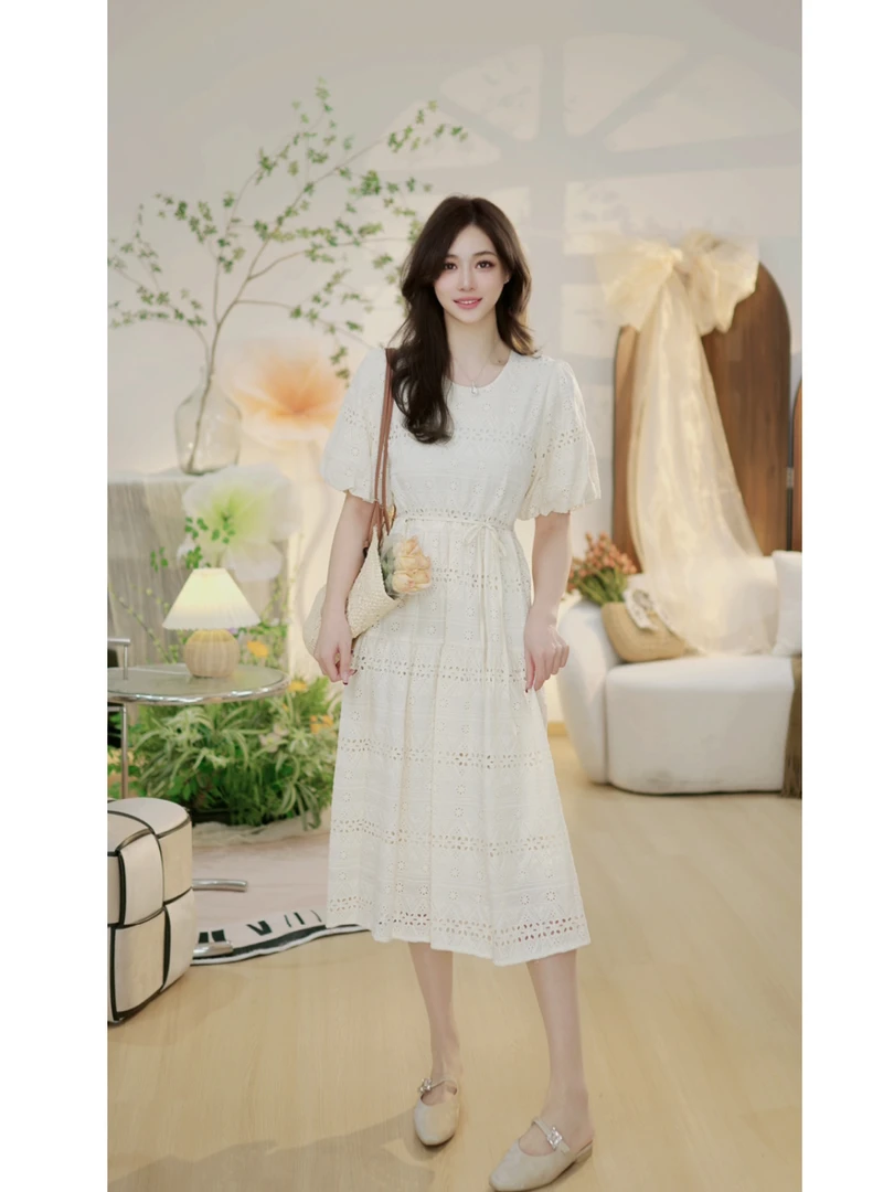 【白茶蕾丝X】夏季泡泡袖镂空宽松连衣裙韩版休闲重工刺绣大裙摆