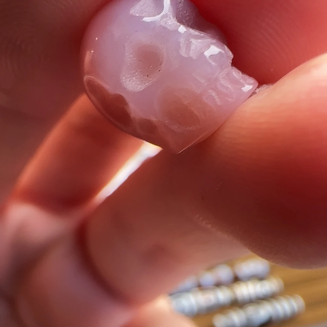 玛瑙/玉髓合金颈饰粉糯小骷髅11.5x10