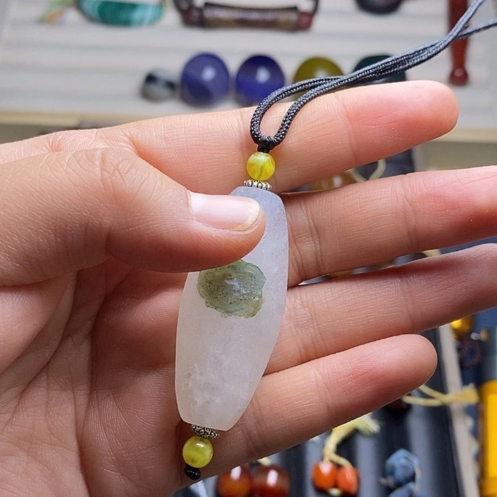 卖***叔玛瑙/玉髓合金颈饰