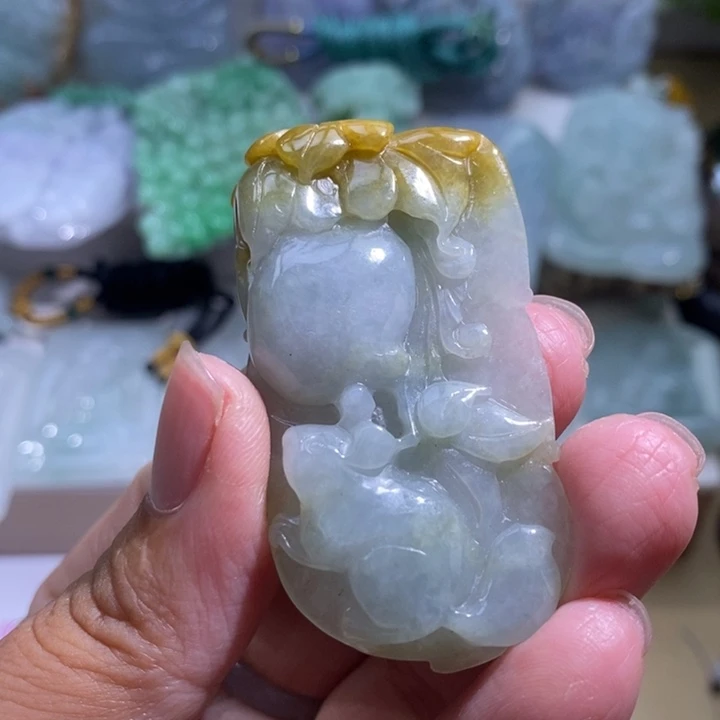 【闪购商品】颈饰未镶嵌翡翠兔