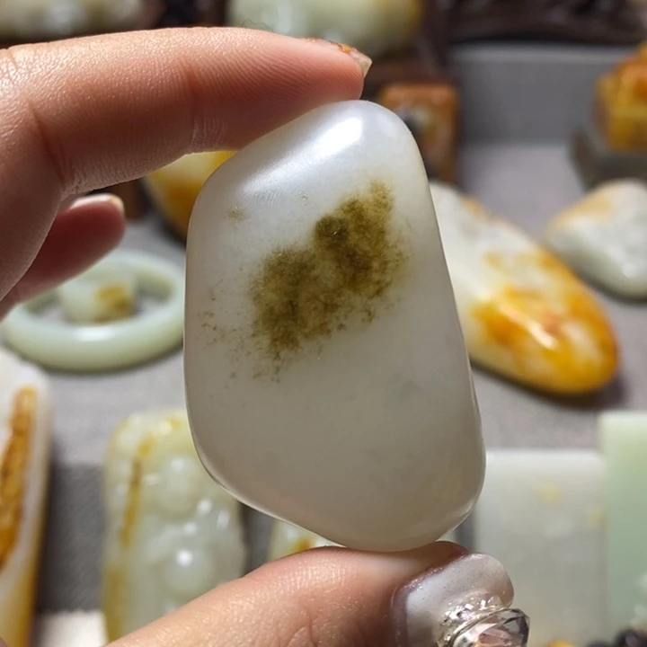 隆源高端珠宝1111
