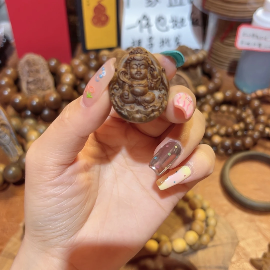檀香木其他宝宝佛大瑕
