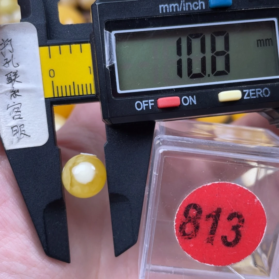 蜜蜡未镶嵌珠宝奇石