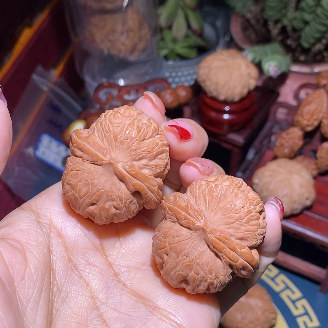 文玩核桃把件元宝40全品