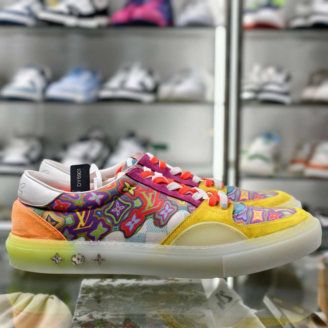 99新 LouisVuitton/路易威登 Ollie 涂鸦炫彩板鞋 45码 DY6901