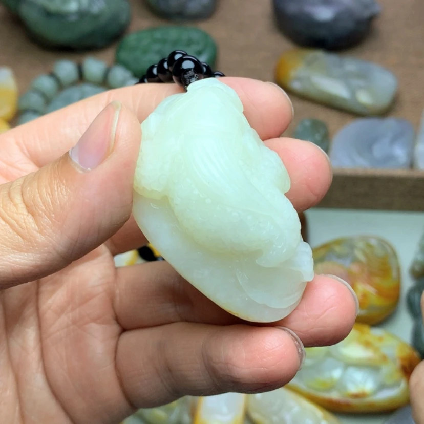 【闪购商品】颈饰未镶嵌和田玉